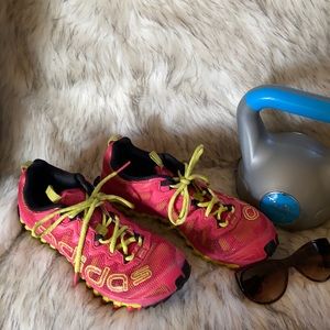 Adidas size 10 Pink shoes
